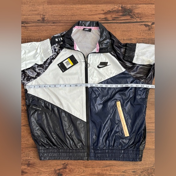 Nike Woven Track Jacket 'Paisley Black Navy White' (size wmns S) - Picture 2 of 9